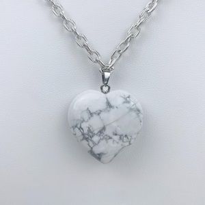 Howlite heart pendant silver plated chain necklace